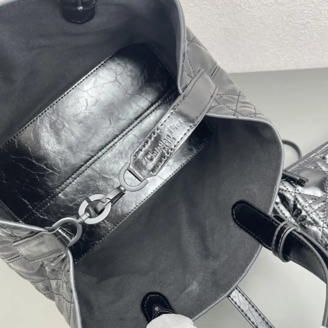 D520中号//28.5CM*19CM*21CM gallery