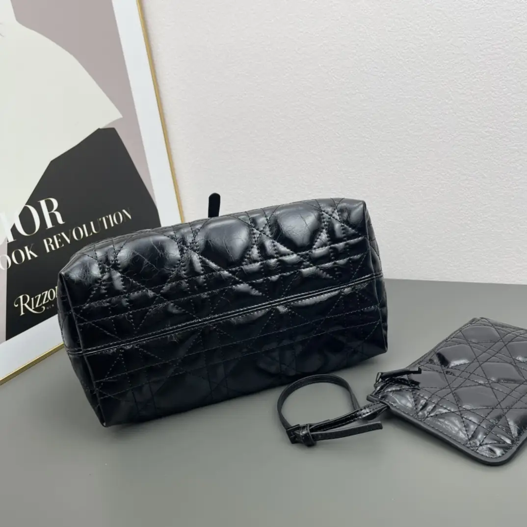 D520中号//28.5CM*19CM*21CM gallery