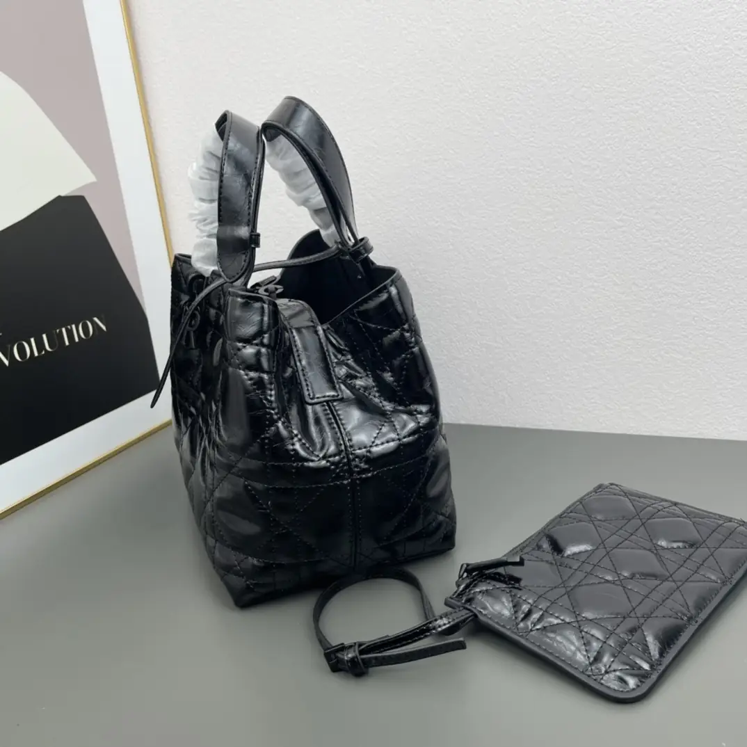 D520中号//28.5CM*19CM*21CM gallery