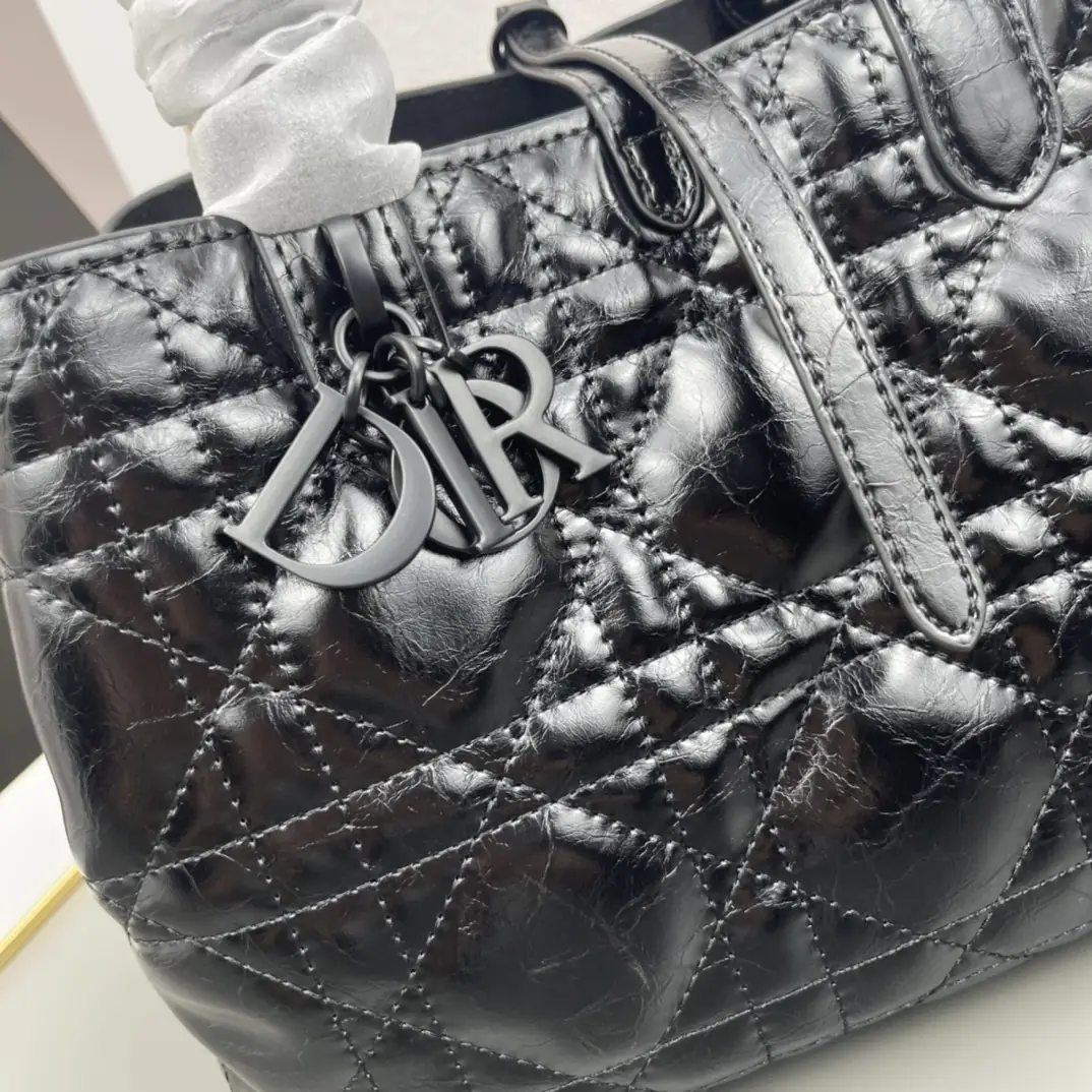 D520中号//28.5CM*19CM*21CM gallery