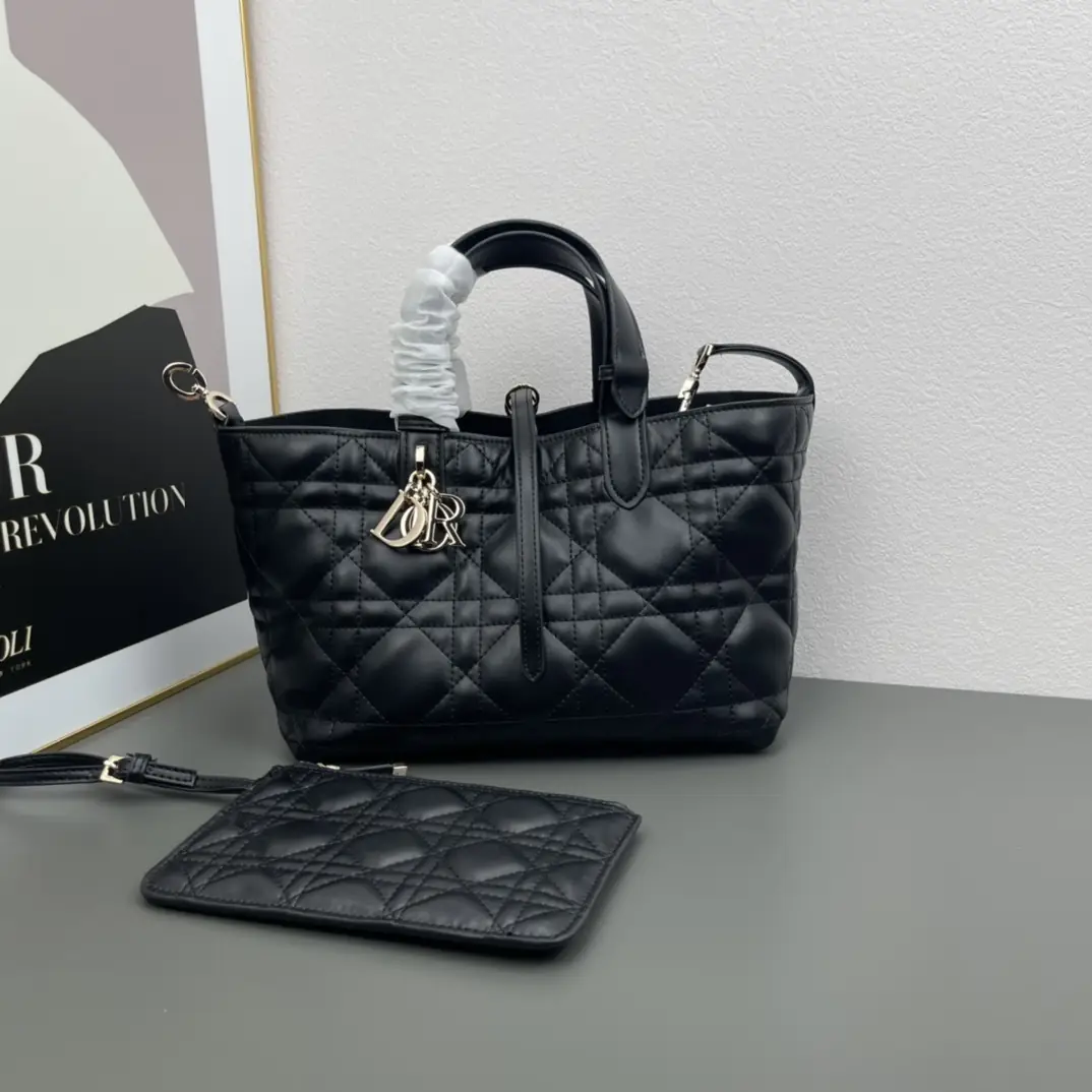 D520中号//28.5CM*19CM*21CM gallery