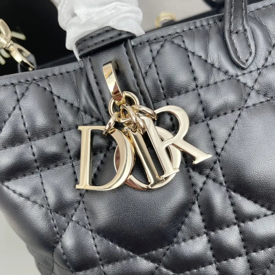 D520中号//28.5CM*19CM*21CM gallery