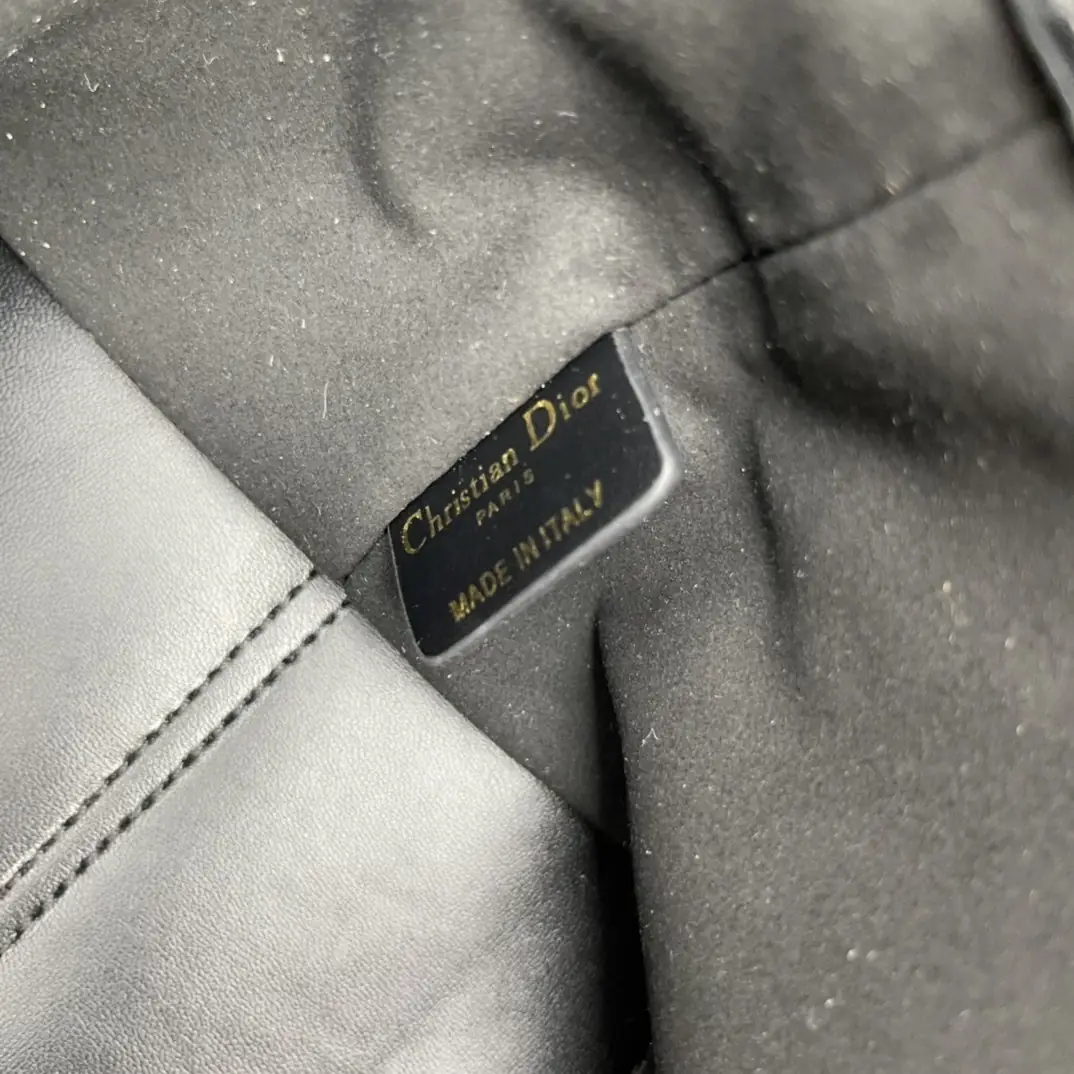 D520中号//28.5CM*19CM*21CM gallery