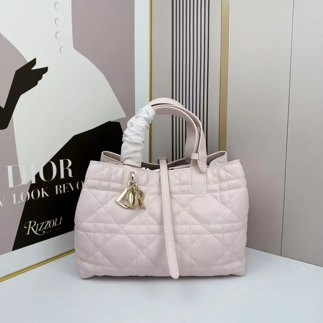 D520中号//28.5CM*19CM*21CM gallery