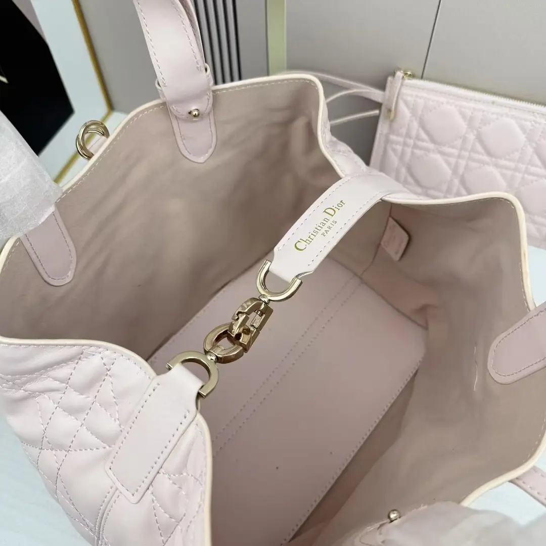 D520中号//28.5CM*19CM*21CM gallery