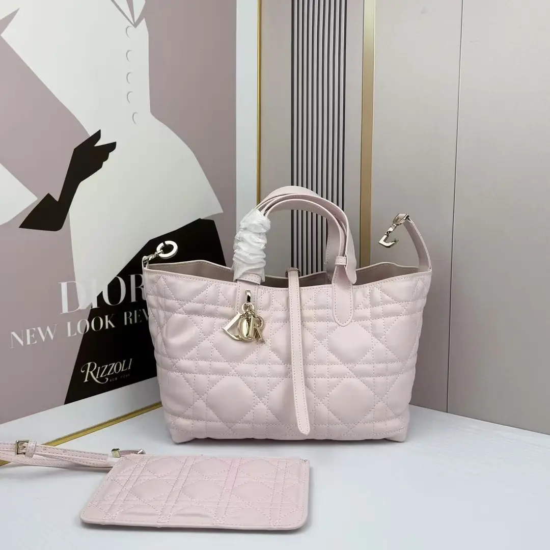 D520中号//28.5CM*19CM*21CM gallery