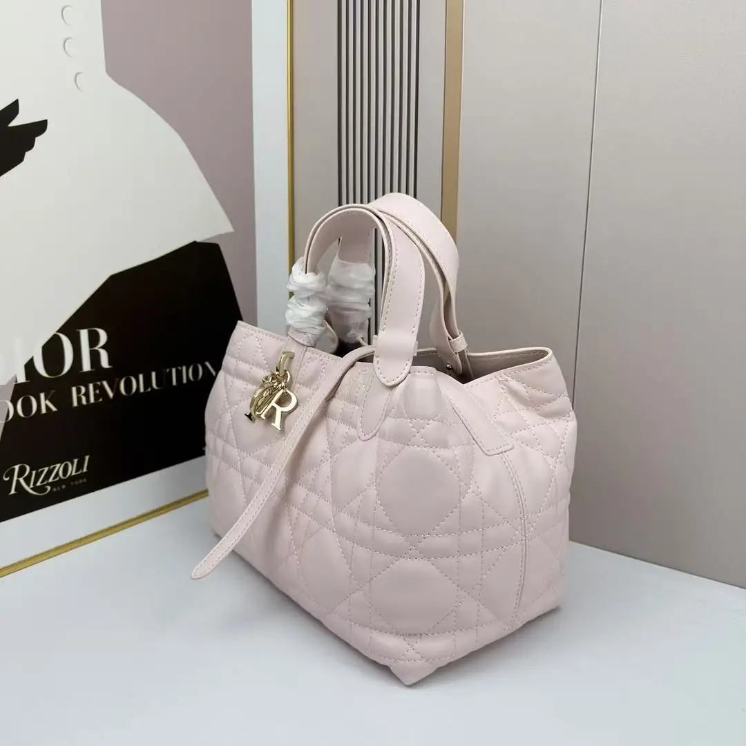 D520中号//28.5CM*19CM*21CM gallery