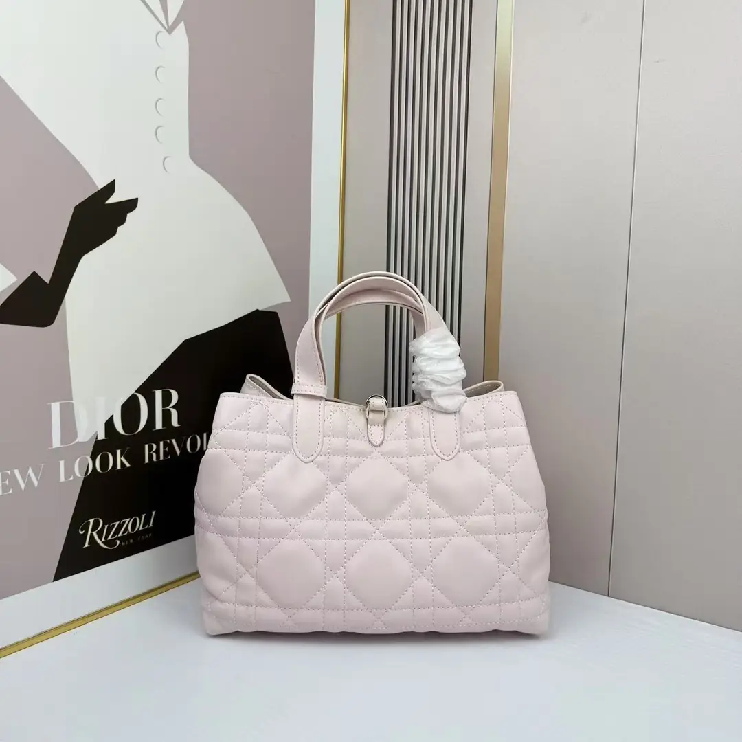 D520中号//28.5CM*19CM*21CM gallery