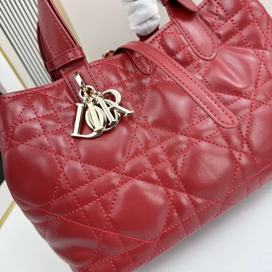 D520中号//28.5CM*19CM*21CM gallery