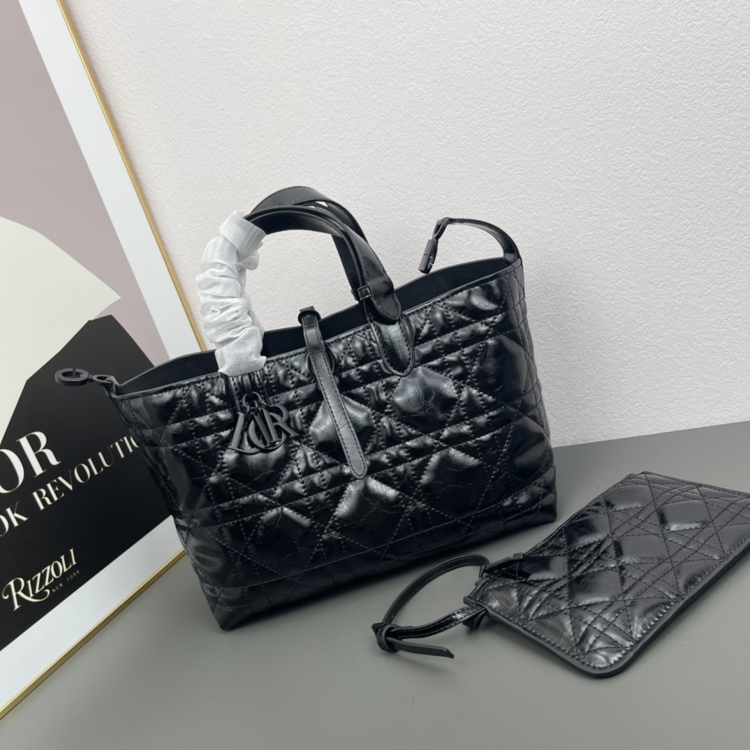 D520中号//28.5CM*19CM*21CM gallery