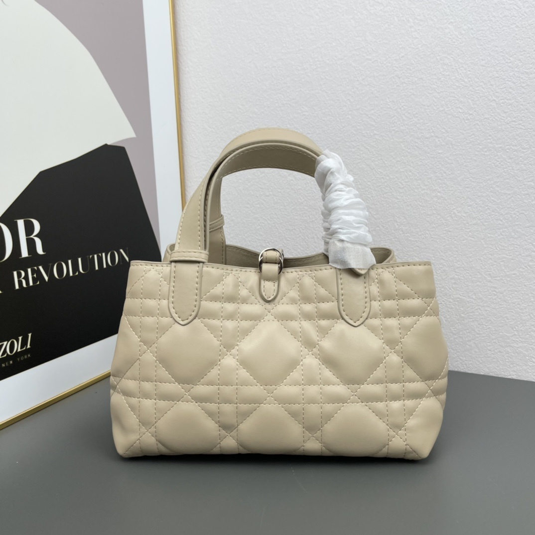 D520中号//28.5CM*19CM*21CM gallery