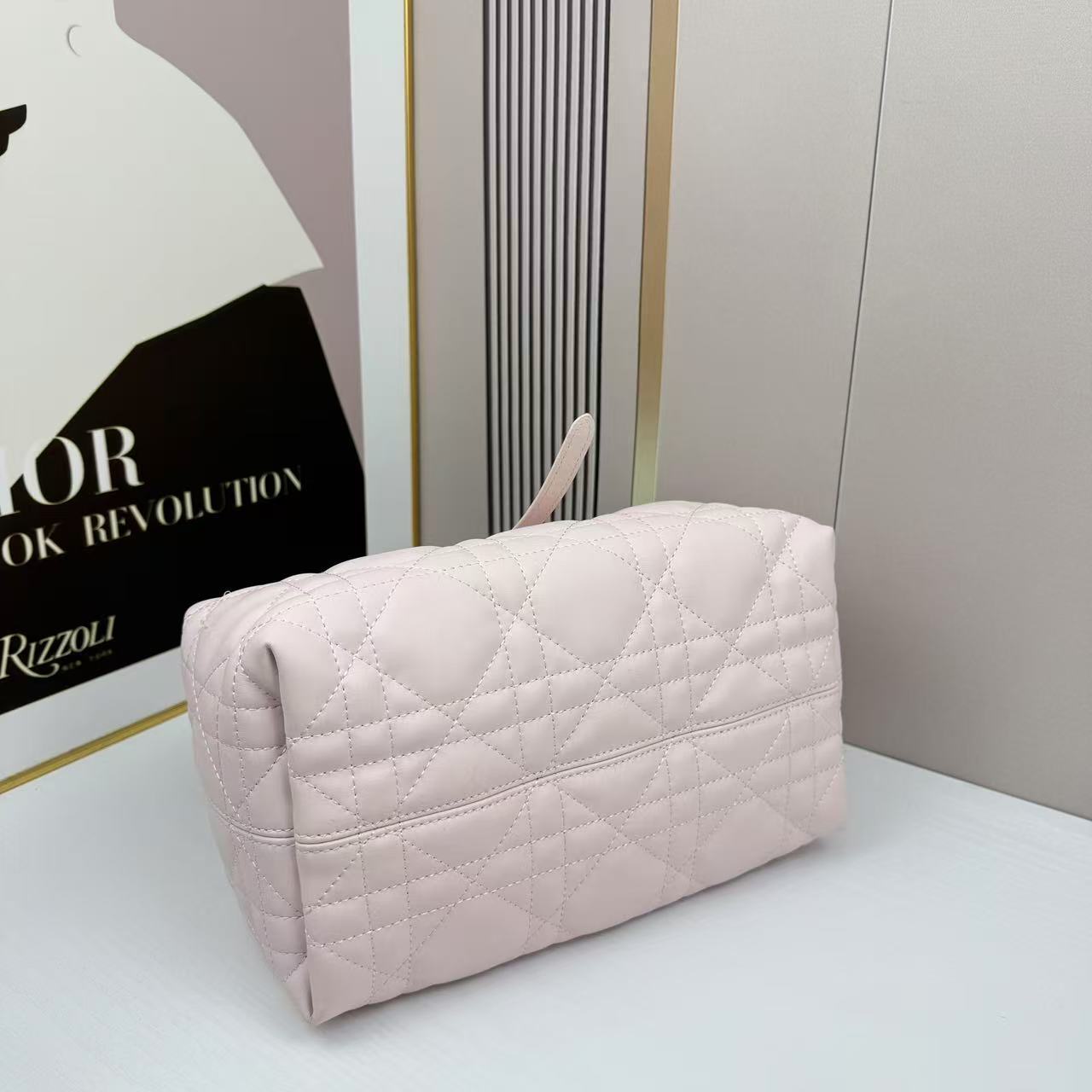 D520中号//28.5CM*19CM*21CM gallery