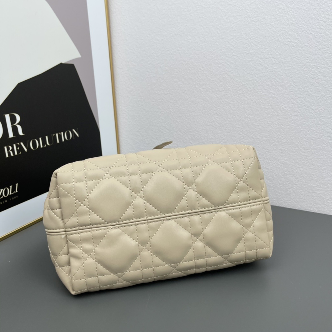 D520中号//28.5CM*19CM*21CM gallery