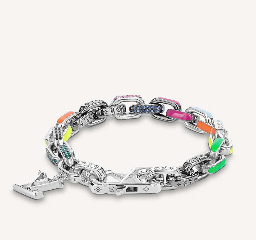 L024  necklace gallery