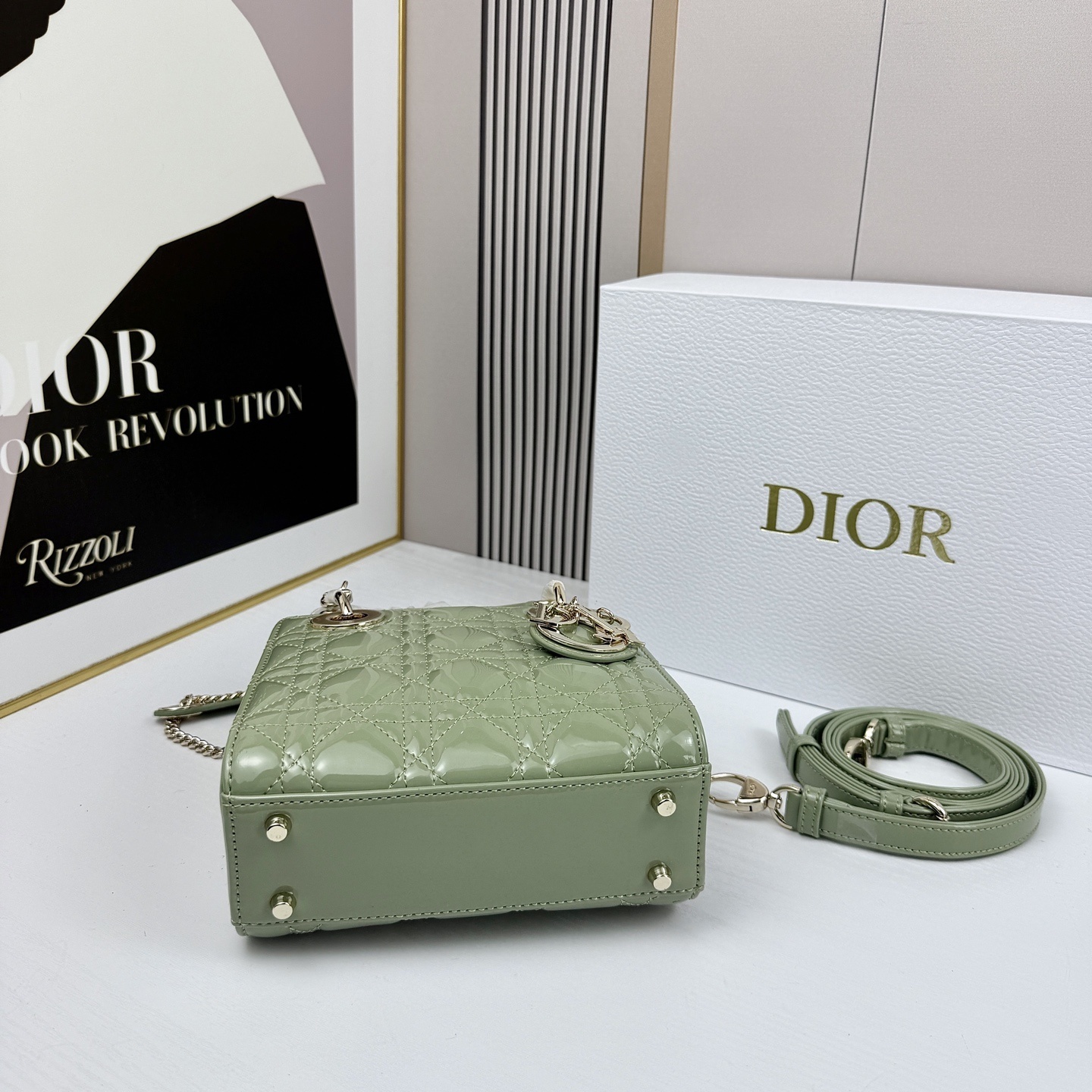 M0505/032/17x14x9CM gallery