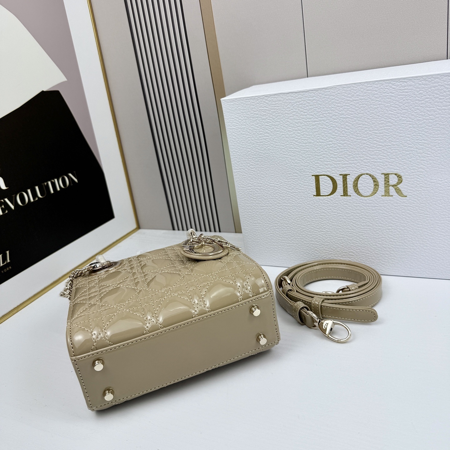 M0505/032/17x14x9CM gallery