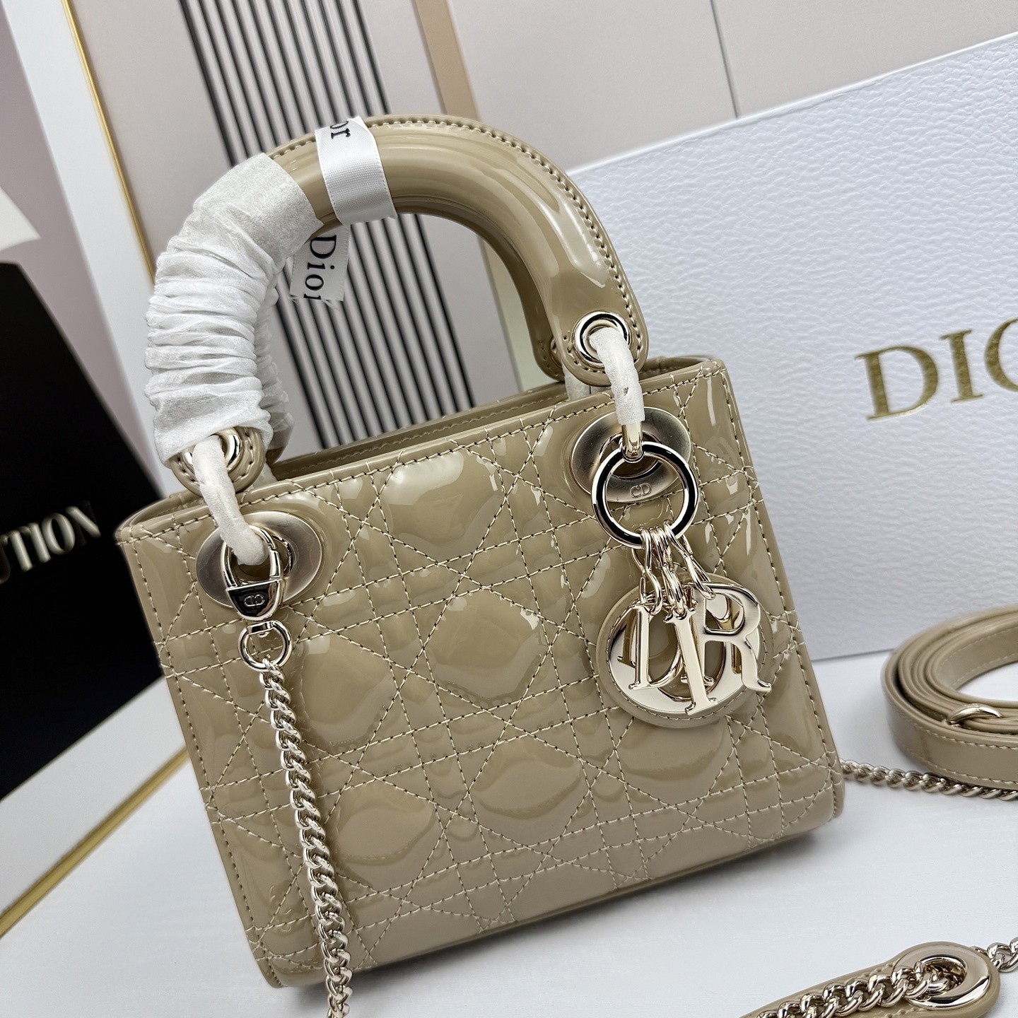 M0505/032/17x14x9CM gallery