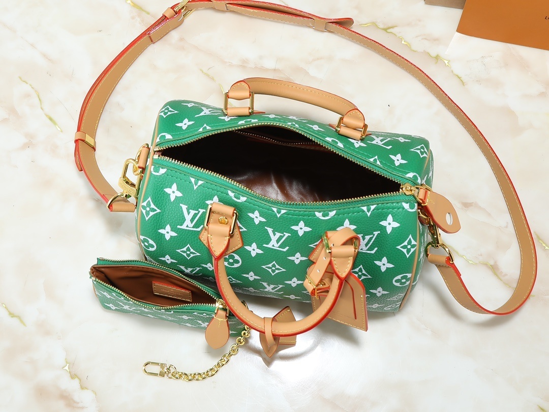 M13902/M24423/071/25X15X15CM gallery