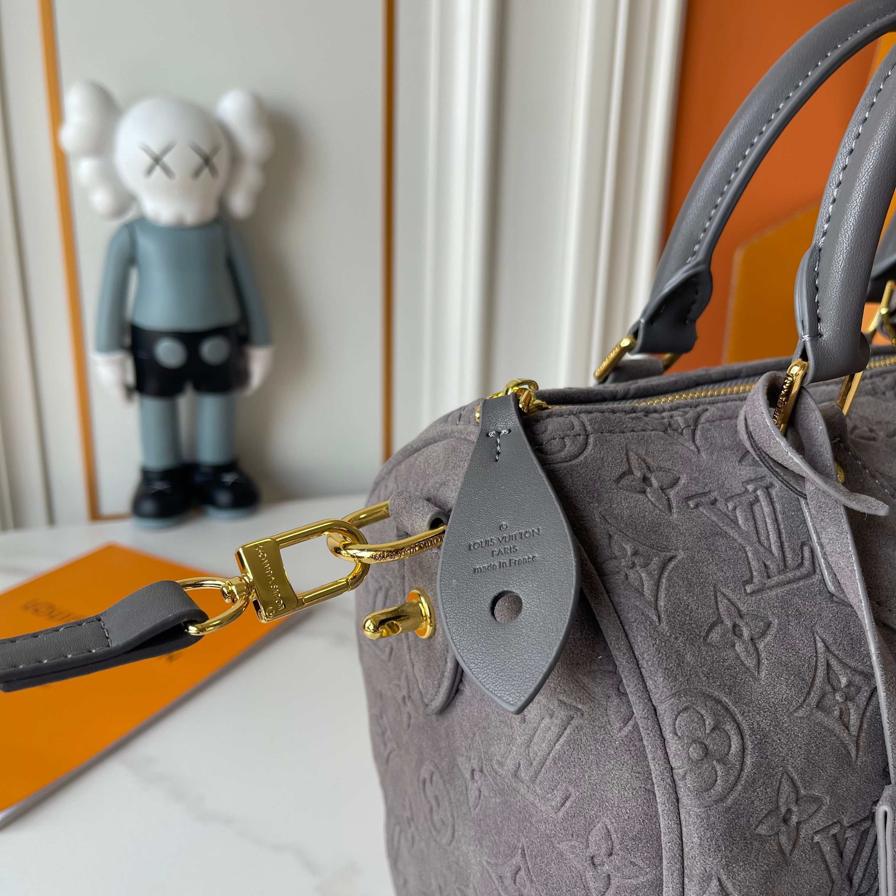 M15225/M15223/M15224/M17281鹿皮绒//25CM*15CM*15CM gallery