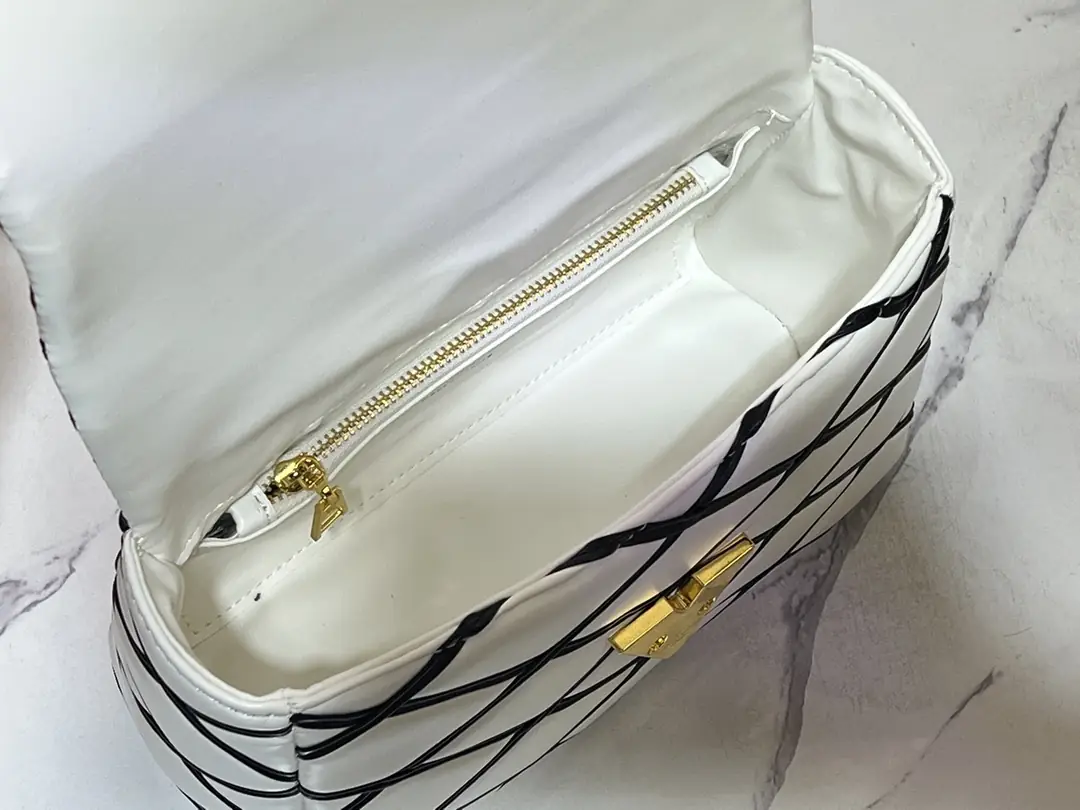 M23689/M22891/071/23CM*16CM*10CM gallery