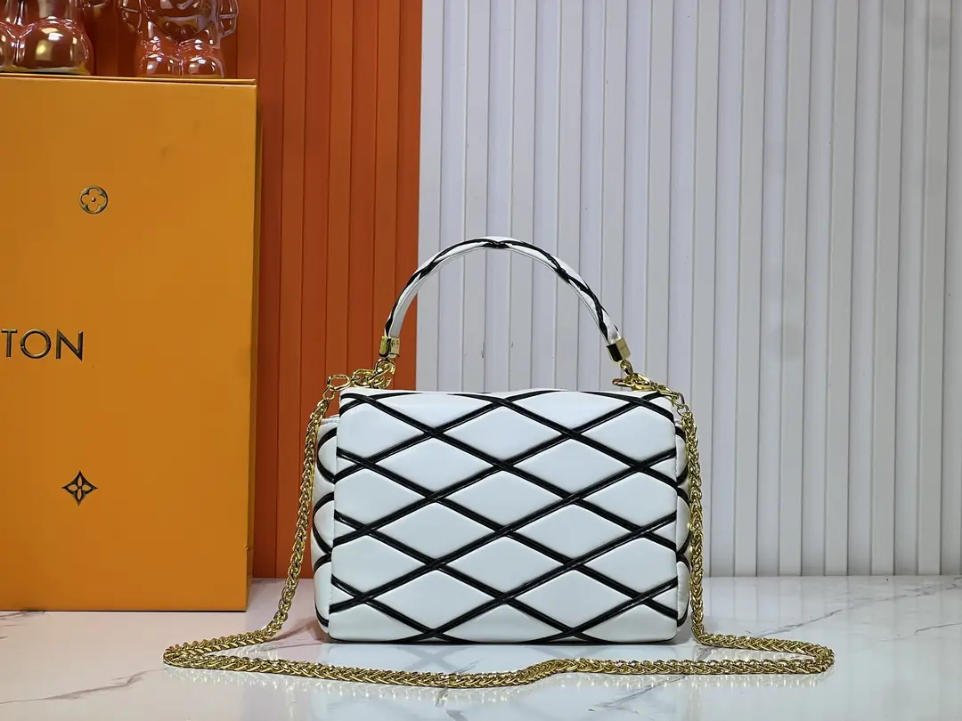M23689/M22891/071/23CM*16CM*10CM gallery