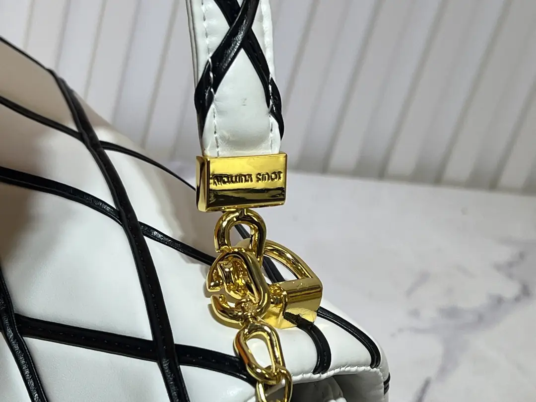 M23689/M22891/071/23CM*16CM*10CM gallery