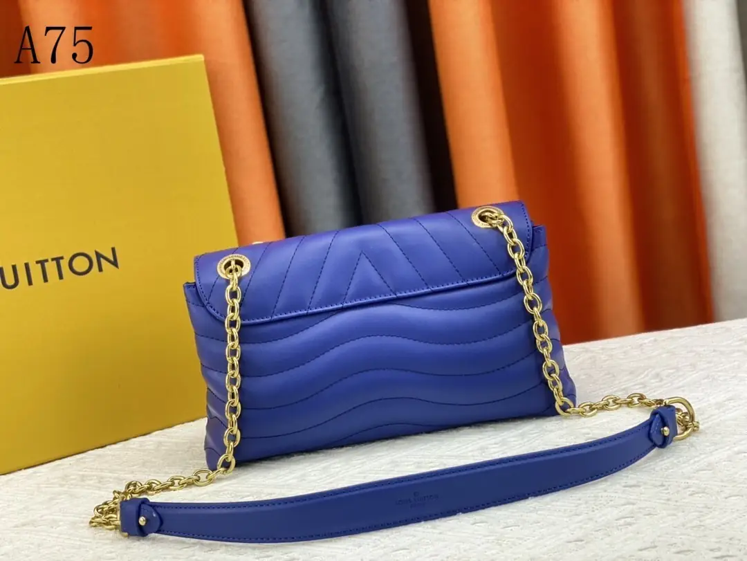 M58550 A75021 M58550灰 58664绿 58549玫红 58549黑 58552白色 尺寸：24x14x9cm gallery