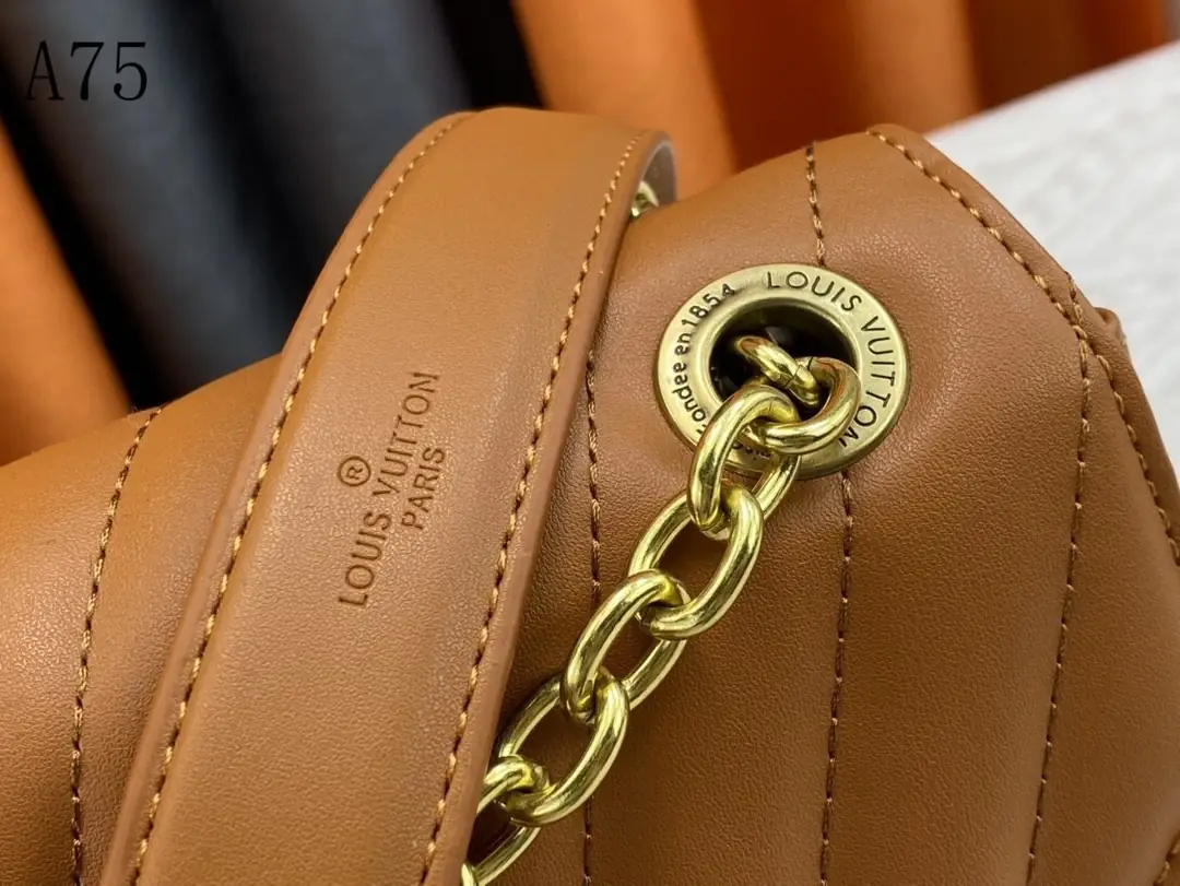 M58550 A75021 M58550灰 58664绿 58549玫红 58549黑 58552白色 尺寸：24x14x9cm gallery