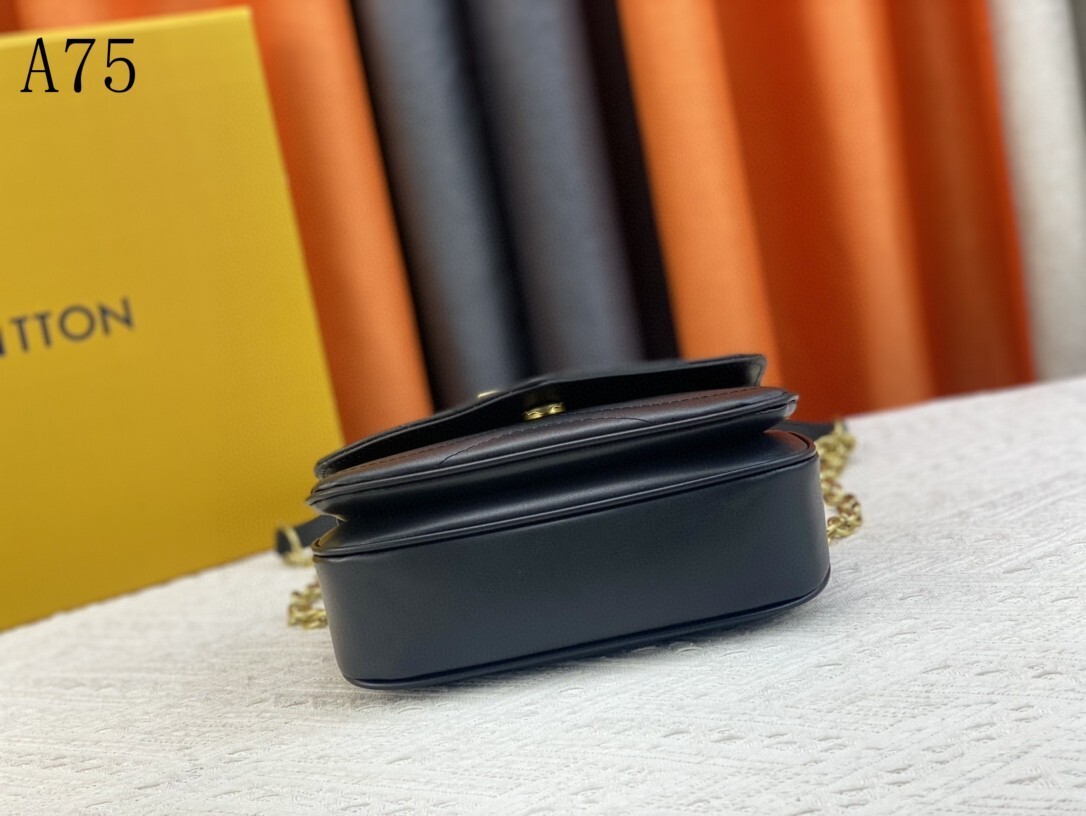 M58550 A75021 M58550灰 58664绿 58549玫红 58549黑 58552白色 尺寸：24x14x9cm gallery