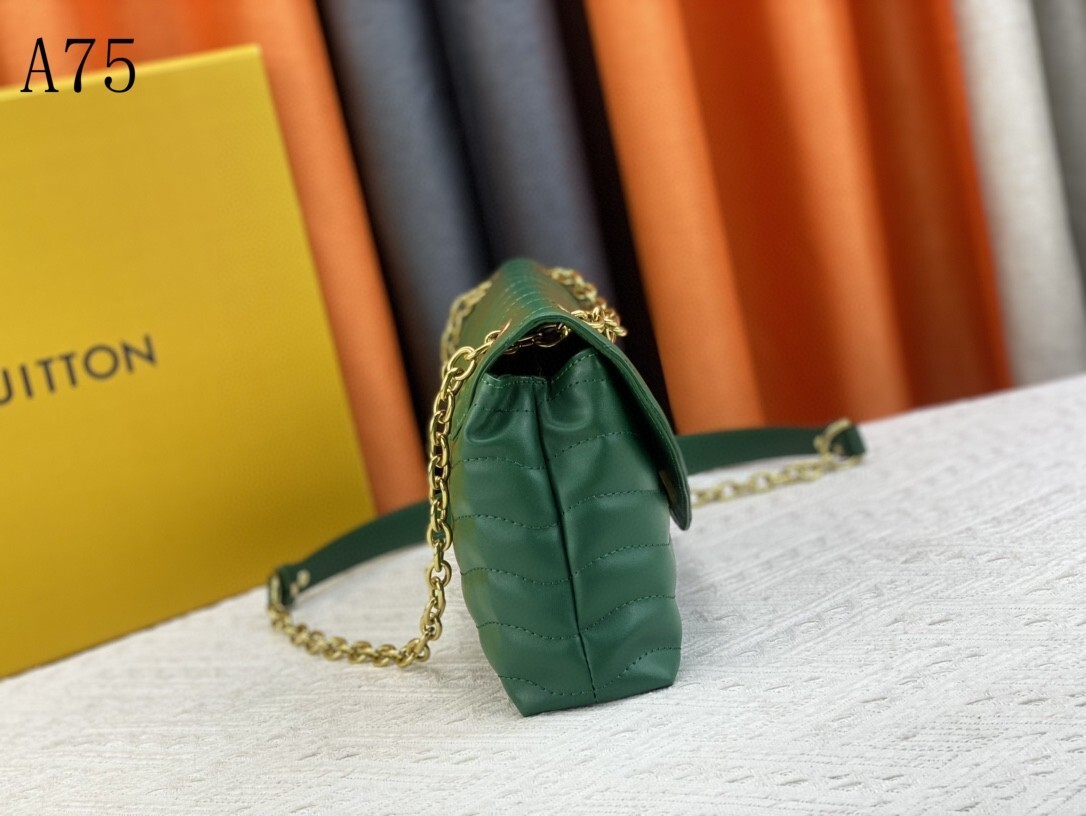 M58550 A75021 M58550灰 58664绿 58549玫红 58549黑 58552白色 尺寸：24x14x9cm gallery