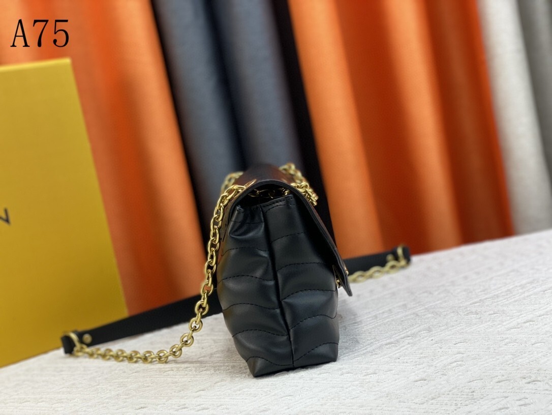 M58550 A75021 M58550灰 58664绿 58549玫红 58549黑 58552白色 尺寸：24x14x9cm gallery