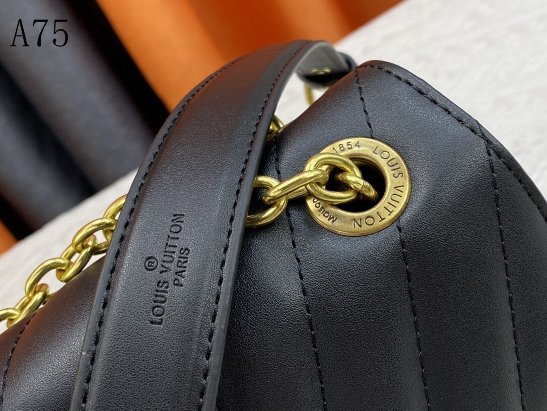 M58550 A75021 M58550灰 58664绿 58549玫红 58549黑 58552白色 尺寸：24x14x9cm gallery