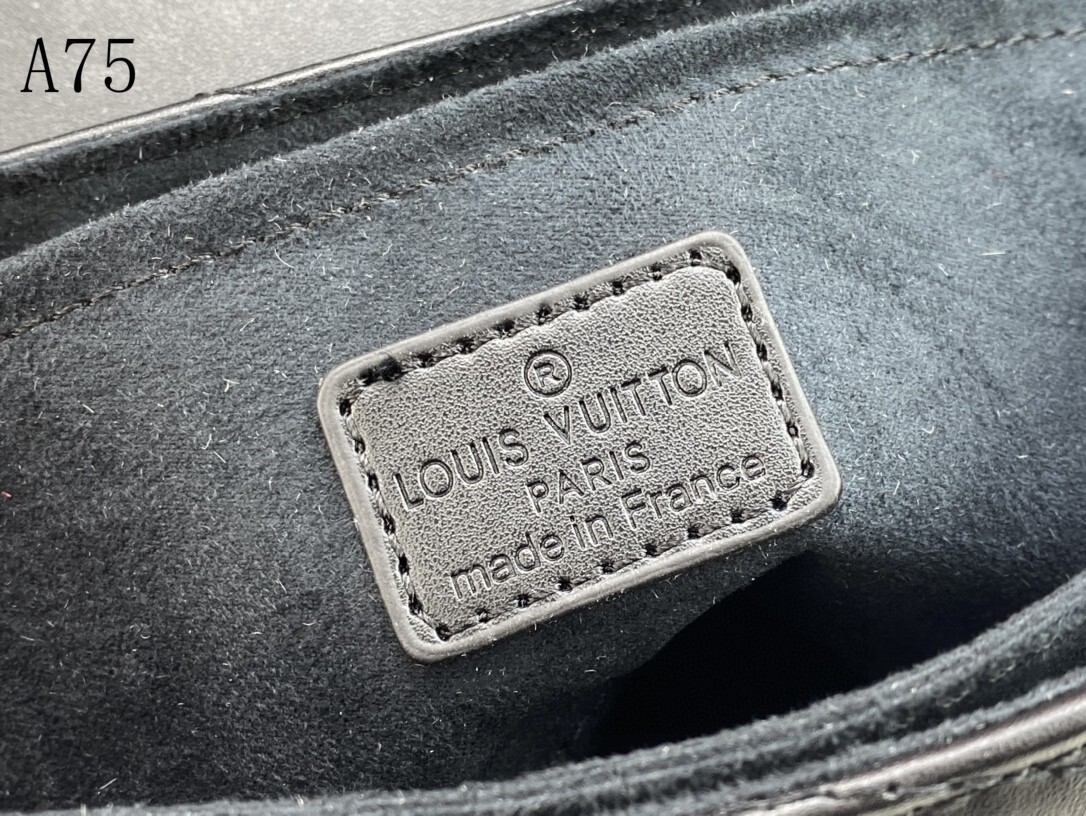 M58550 A75021 M58550灰 58664绿 58549玫红 58549黑 58552白色 尺寸：24x14x9cm gallery