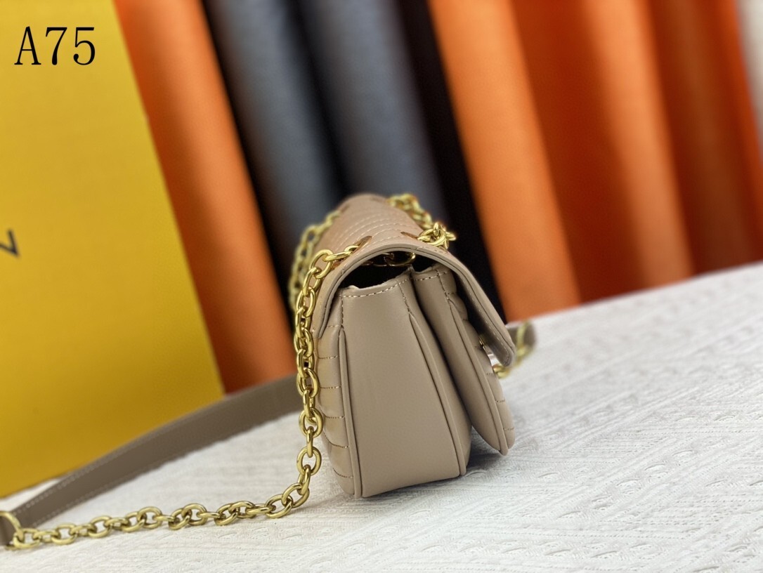 M58550 A75021 M58550灰 58664绿 58549玫红 58549黑 58552白色 尺寸：24x14x9cm gallery