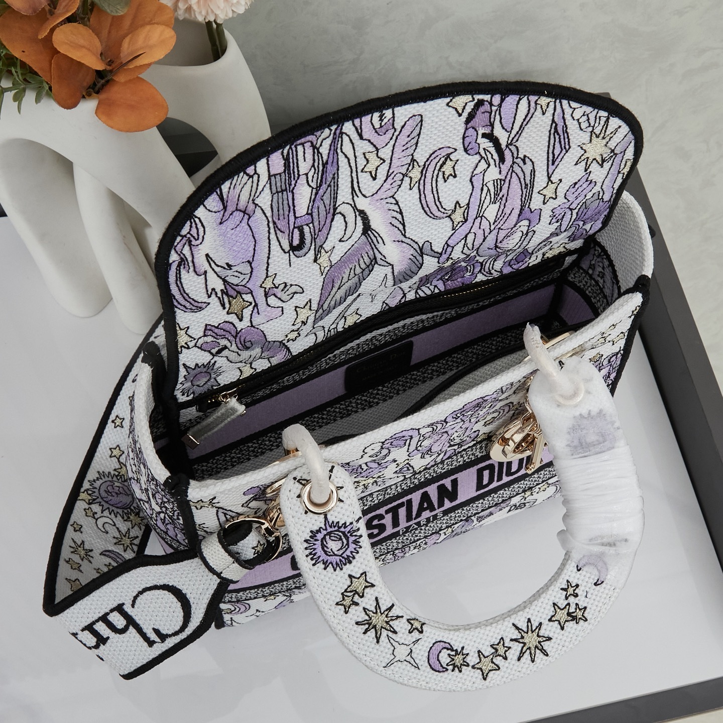 M8002/053/24X20X11CM gallery