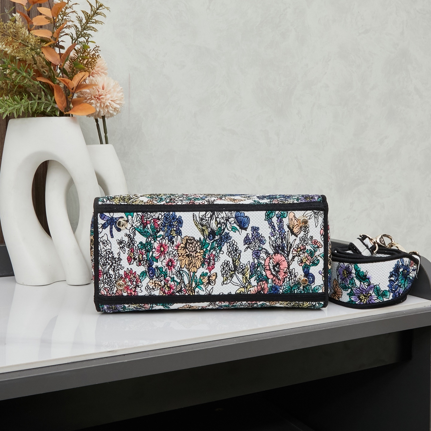 M8002/053/24X20X11CM gallery