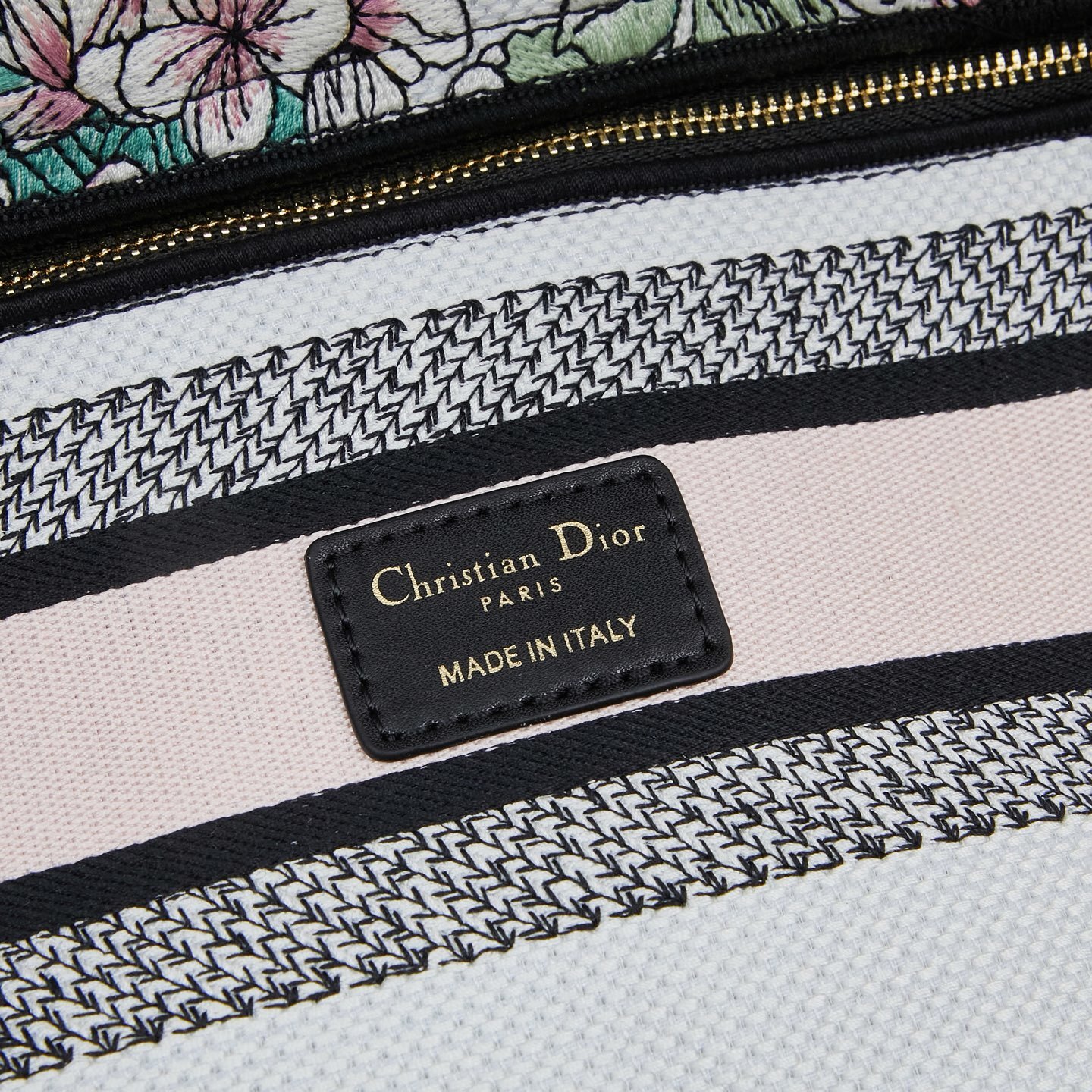 M8002/053/24X20X11CM gallery