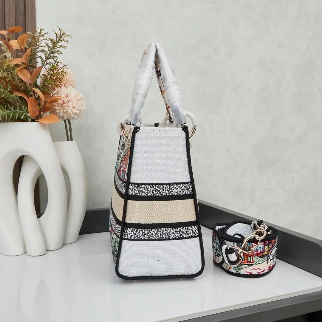 M8002/053/24X20X11CM gallery