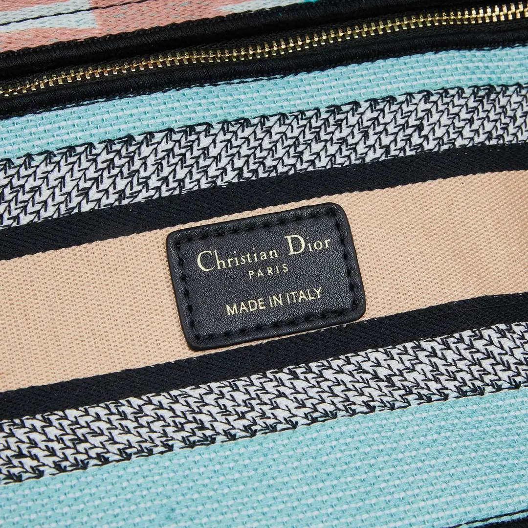 M8002/053/24X20X11CM gallery