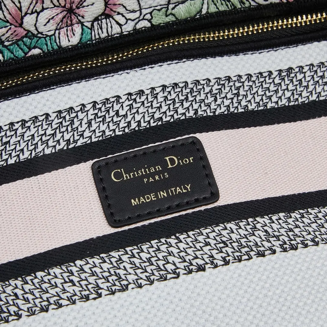 M8002/053/24X20X11CM gallery