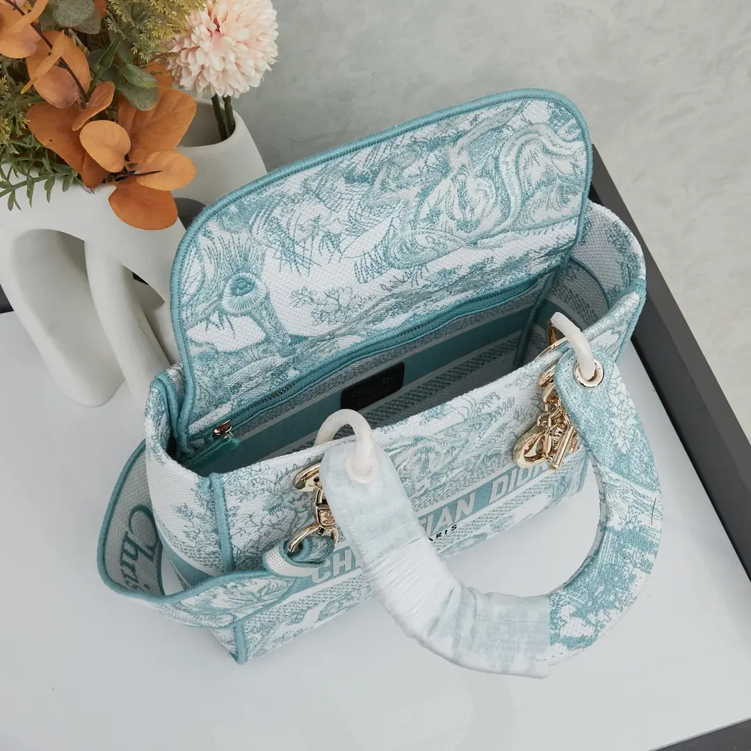 M8002/053/24X20X11CM gallery