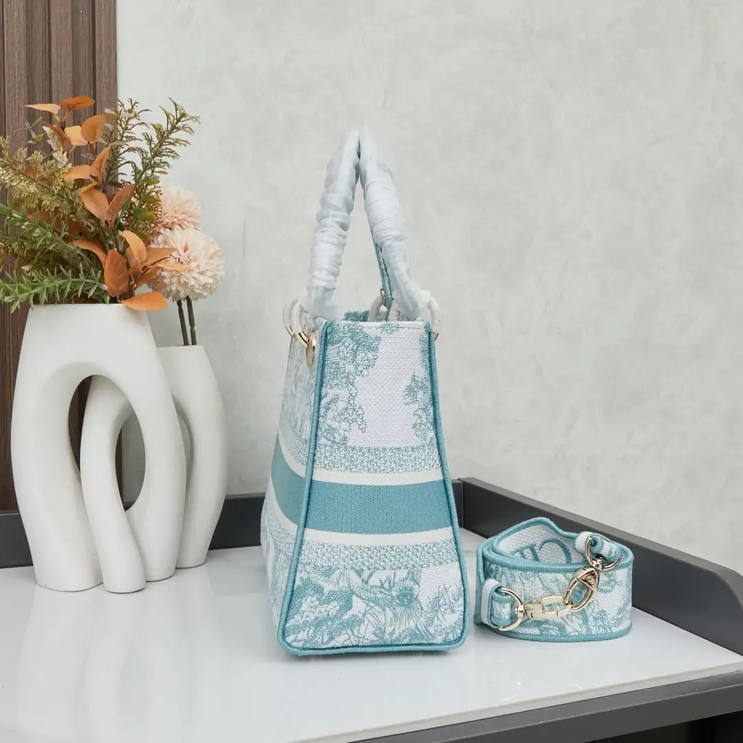 M8002/053/24X20X11CM gallery