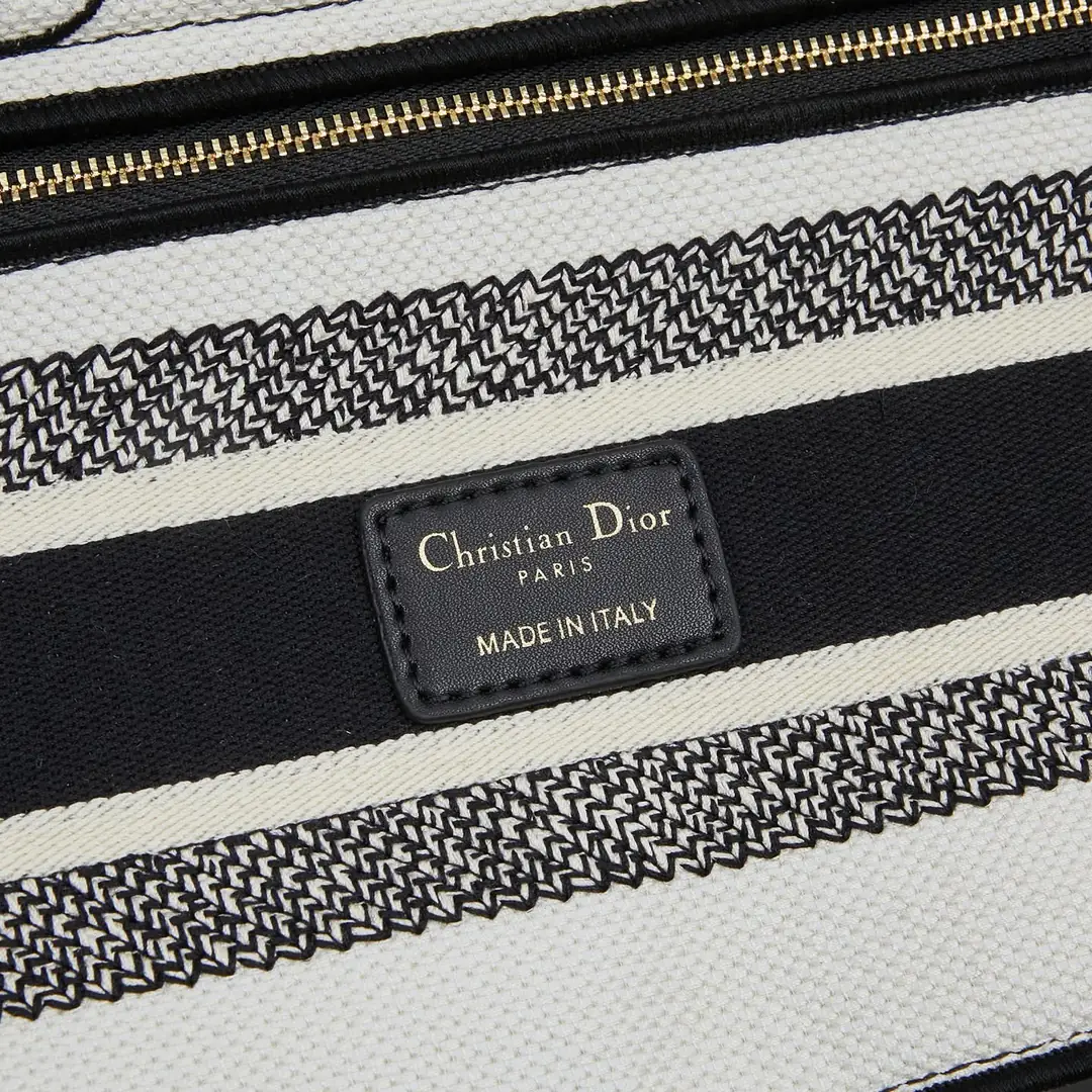 M8002/053/24X20X11CM gallery