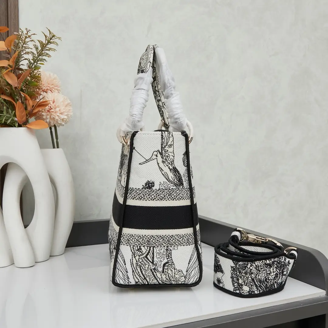 M8002/053/24X20X11CM gallery