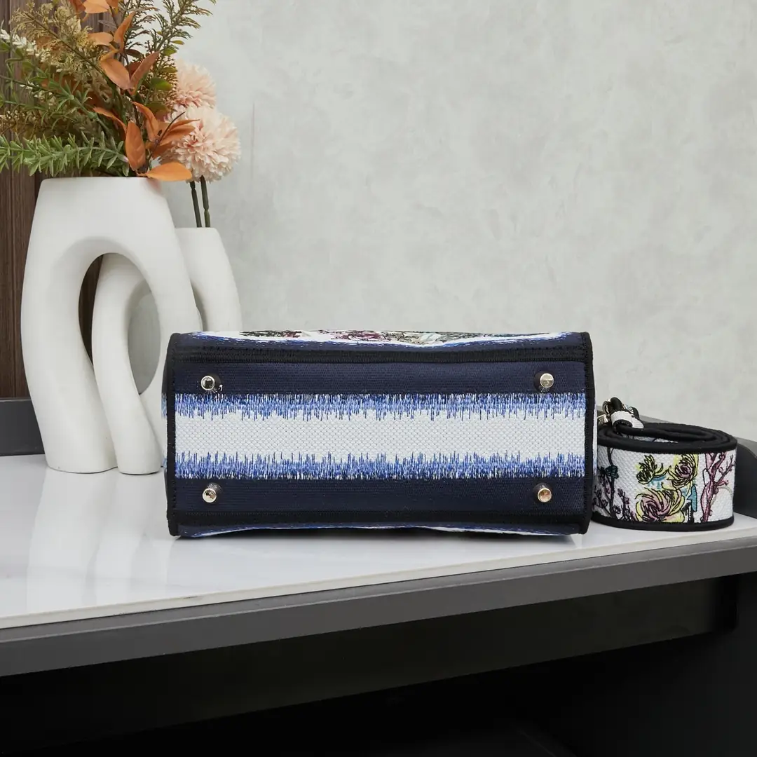 M8002/053/24X20X11CM gallery