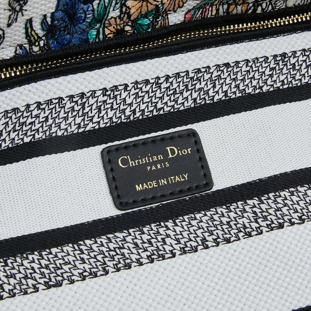 M8002/053/24X20X11CM gallery