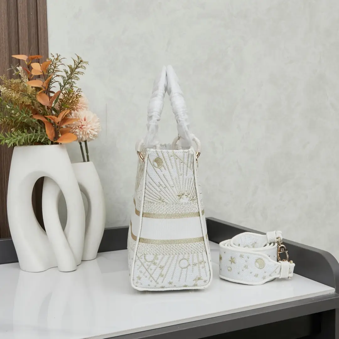 M8002/053/24X20X11CM gallery