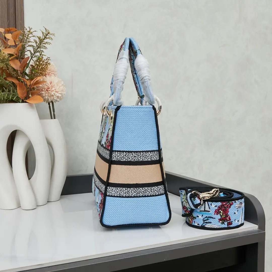 M8002/053/24X20X11CM gallery