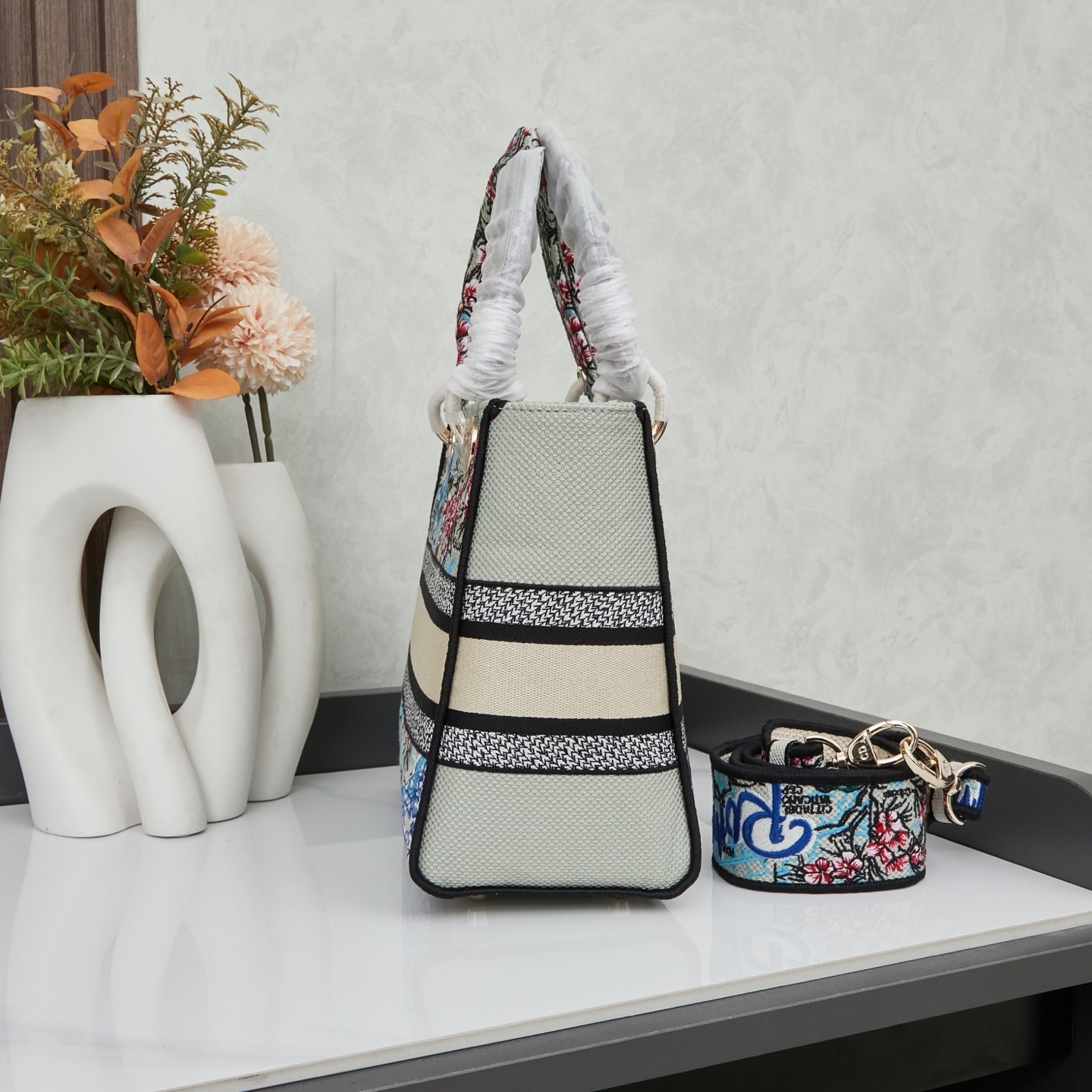 M8002/053/24X20X11CM gallery