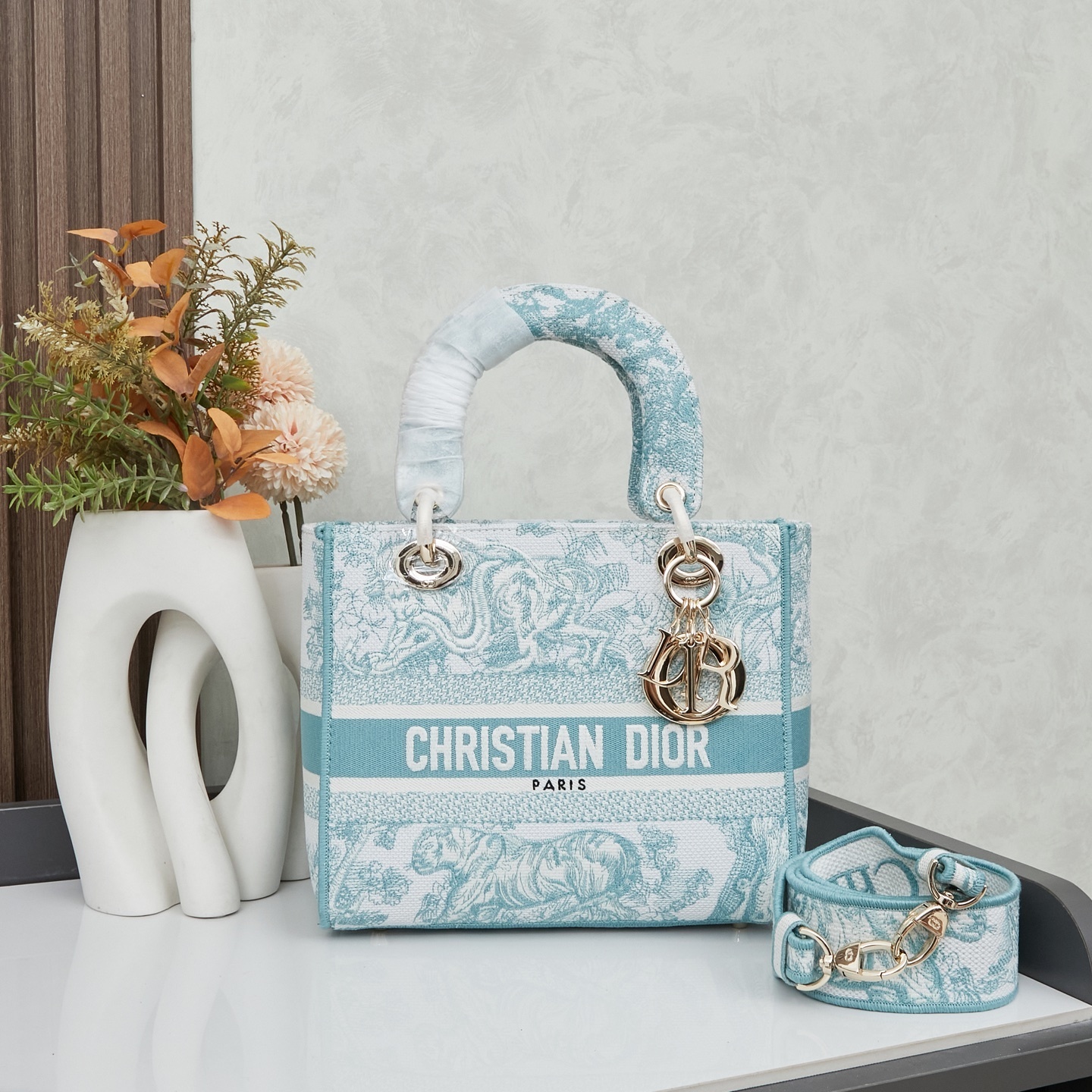 M8002/053/24X20X11CM gallery